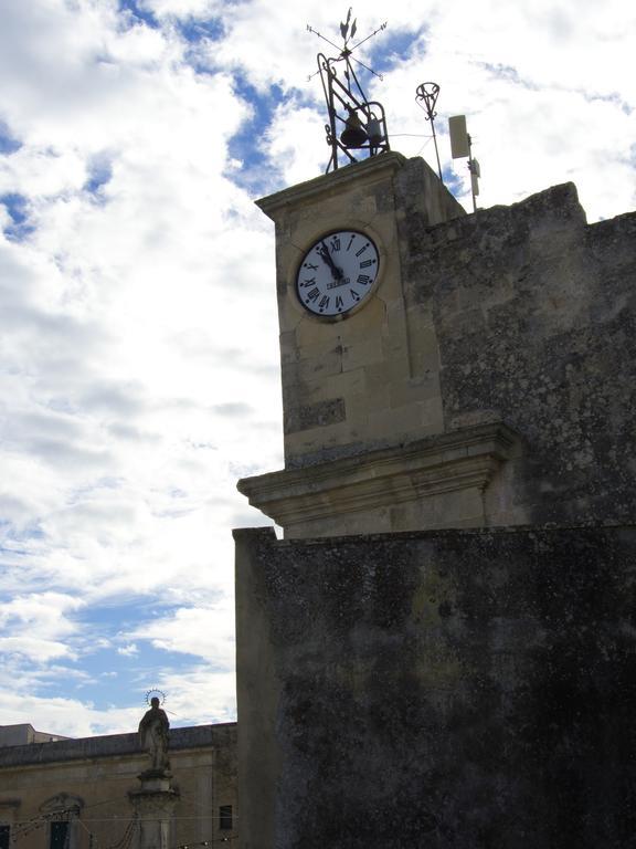 Palazzo Vilei Giurdignano Exterior foto